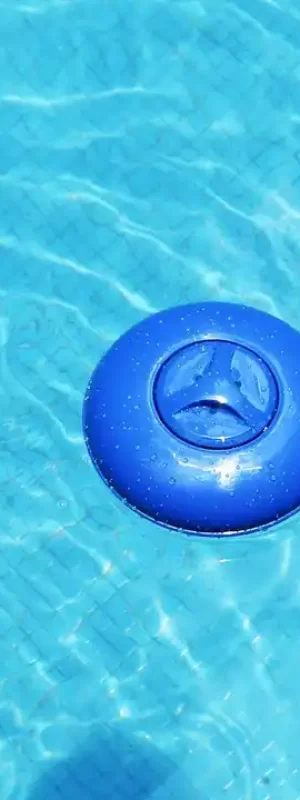 Pictures of chlorine floating objects
